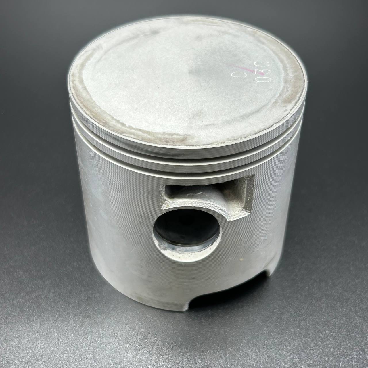 картинка Поршень PISTON-.030 O/S (Quicksilver) от магазина Одежда+